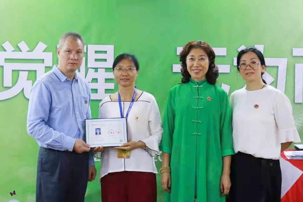 孩子突然不上學了？是提醒家長要覺醒了！