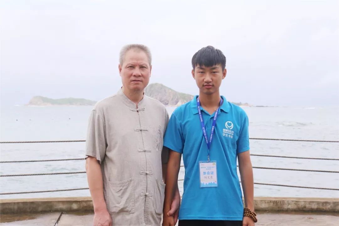 孩子突然不上學了？是提醒家長要覺醒了！